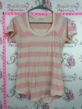 Lululemon top Scoop Neck Striped Tee - Pink & Cream
